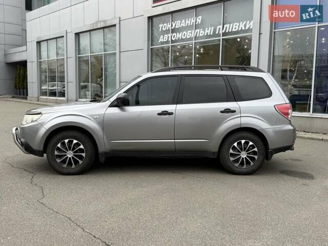 Сірий Субару Forester, об'ємом двигуна 2 л та пробігом 268 тис. км за 7900 $, фото 3 на Automoto.ua