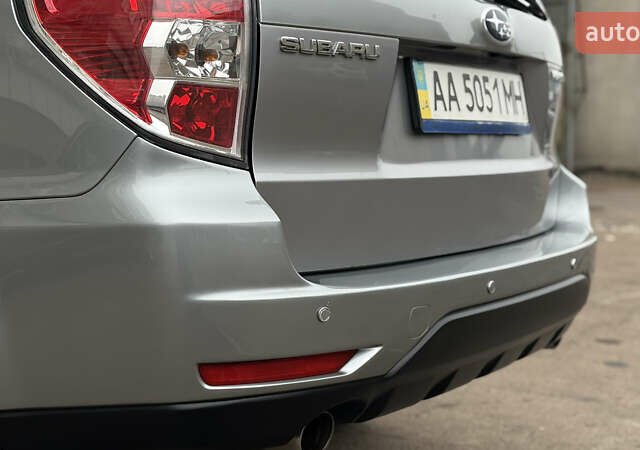 Серый Субару Форестер, объемом двигателя 2.46 л и пробегом 208 тыс. км за 9500 $, фото 14 на Automoto.ua