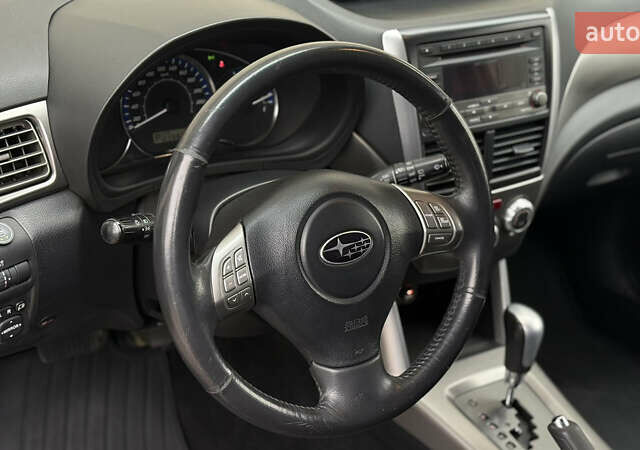 Серый Субару Форестер, объемом двигателя 2.46 л и пробегом 208 тыс. км за 9500 $, фото 21 на Automoto.ua