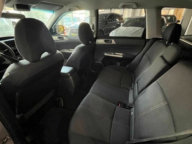 Серый Субару Форестер, объемом двигателя 2 л и пробегом 252 тыс. км за 7500 $, фото 19 на Automoto.ua