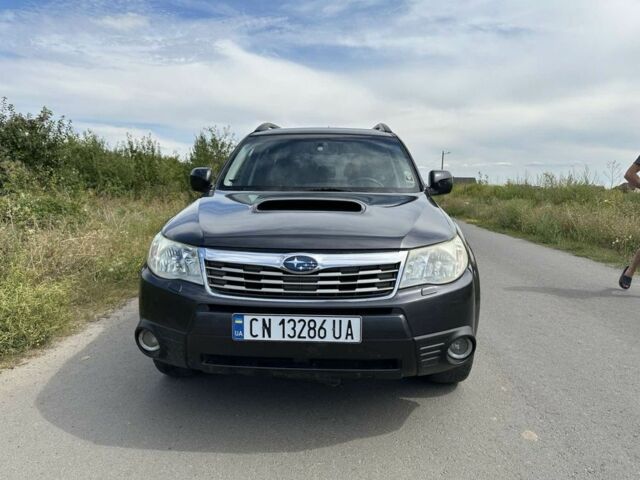 Сірий Субару Forester, об'ємом двигуна 2 л та пробігом 200 тис. км за 3700 $, фото 1 на Automoto.ua