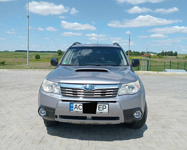 Сірий Субару Forester, об'ємом двигуна 2 л та пробігом 223 тис. км за 9500 $, фото 2 на Automoto.ua