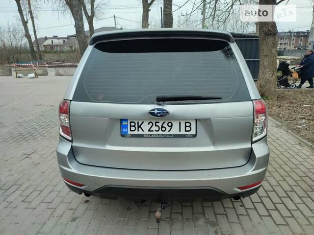Сірий Субару Forester, об'ємом двигуна 1.99 л та пробігом 168 тис. км за 8500 $, фото 4 на Automoto.ua