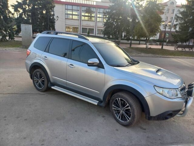 Сірий Субару Forester, об'ємом двигуна 2 л та пробігом 245 тис. км за 10700 $, фото 2 на Automoto.ua