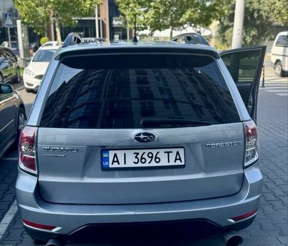 Сірий Субару Forester, об'ємом двигуна 2 л та пробігом 158 тис. км за 10499 $, фото 2 на Automoto.ua