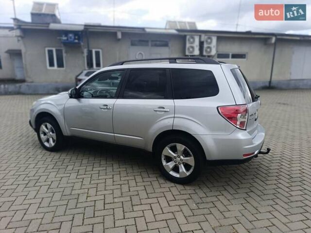 Сірий Субару Forester, об'ємом двигуна 1.99 л та пробігом 239 тис. км за 8500 $, фото 4 на Automoto.ua