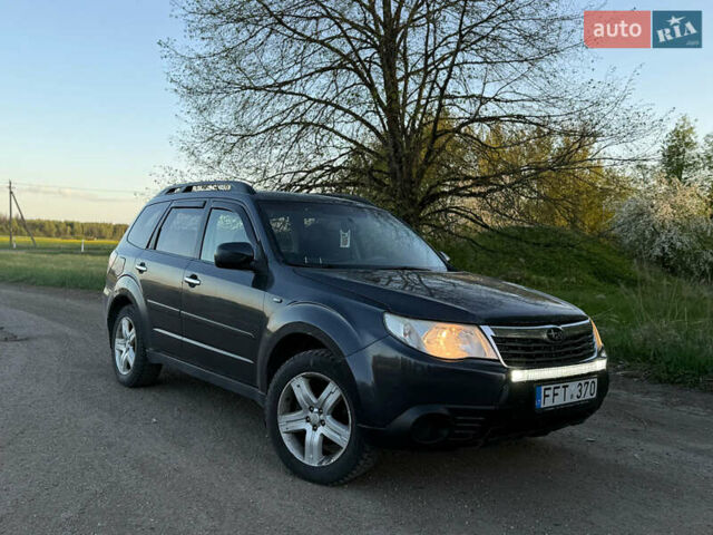 Сірий Субару Forester, об'ємом двигуна 2.48 л та пробігом 200 тис. км за 5353 $, фото 3 на Automoto.ua