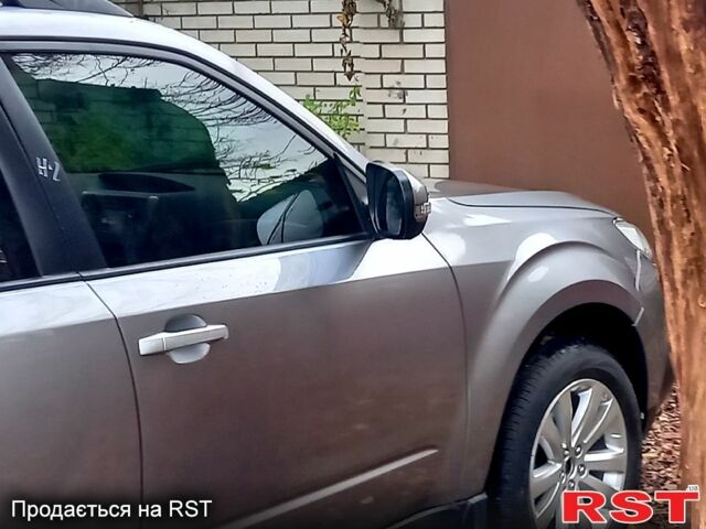 Серый Субару Форестер, объемом двигателя 2.5 л и пробегом 0 тыс. км за 11800 $, фото 3 на Automoto.ua