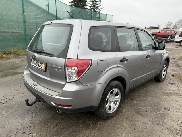 Серый Субару Форестер, объемом двигателя 2 л и пробегом 236 тыс. км за 3800 $, фото 3 на Automoto.ua