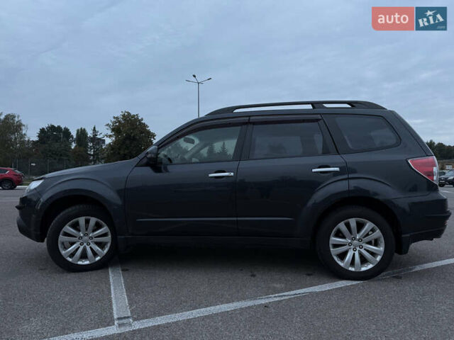 Серый Субару Форестер, объемом двигателя 2.5 л и пробегом 247 тыс. км за 9750 $, фото 6 на Automoto.ua