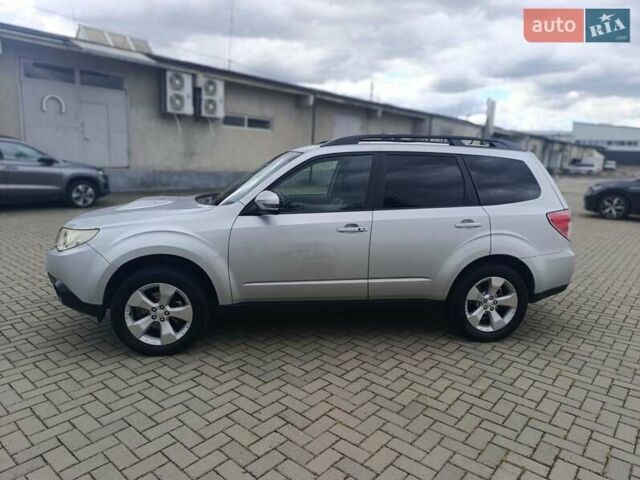 Сірий Субару Forester, об'ємом двигуна 1.99 л та пробігом 239 тис. км за 8500 $, фото 2 на Automoto.ua