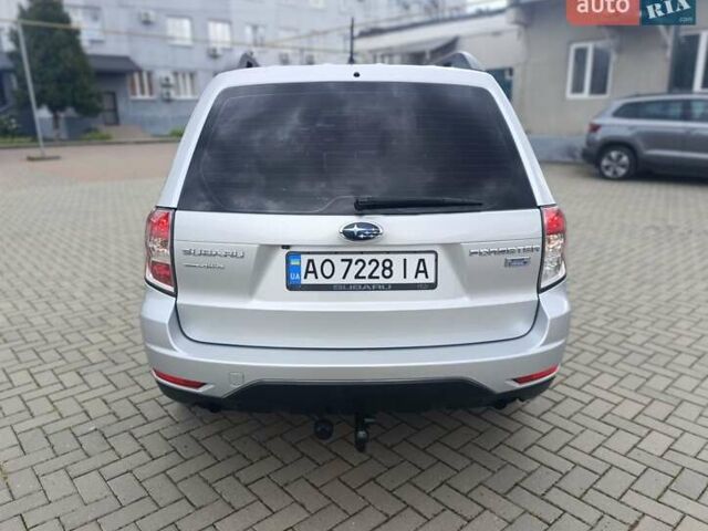 Серый Субару Форестер, объемом двигателя 1.99 л и пробегом 239 тыс. км за 8300 $, фото 7 на Automoto.ua