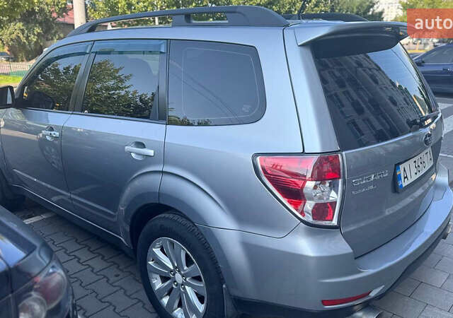 Сірий Субару Forester, об'ємом двигуна 2 л та пробігом 158 тис. км за 10499 $, фото 2 на Automoto.ua