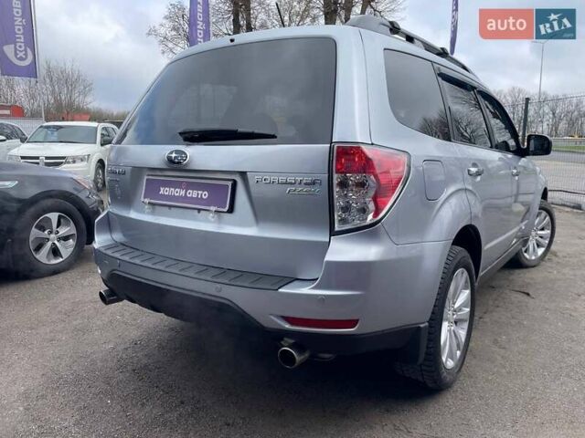 Серый Субару Форестер, объемом двигателя 2.5 л и пробегом 95 тыс. км за 10000 $, фото 7 на Automoto.ua