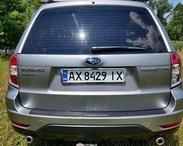 Сірий Субару Forester, об'ємом двигуна 1.99 л та пробігом 187 тис. км за 10500 $, фото 3 на Automoto.ua