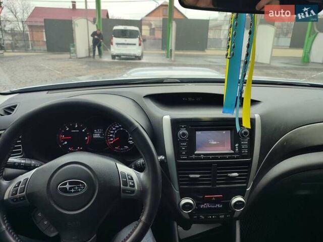 Сірий Субару Forester, об'ємом двигуна 2 л та пробігом 221 тис. км за 10000 $, фото 1 на Automoto.ua
