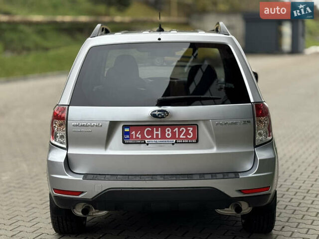 Серый Субару Форестер, объемом двигателя 2.5 л и пробегом 195 тыс. км за 10700 $, фото 5 на Automoto.ua