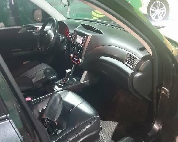 Серый Субару Форестер, объемом двигателя 2.5 л и пробегом 193 тыс. км за 9900 $, фото 9 на Automoto.ua