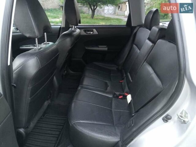 Серый Субару Форестер, объемом двигателя 2.5 л и пробегом 150 тыс. км за 8300 $, фото 7 на Automoto.ua