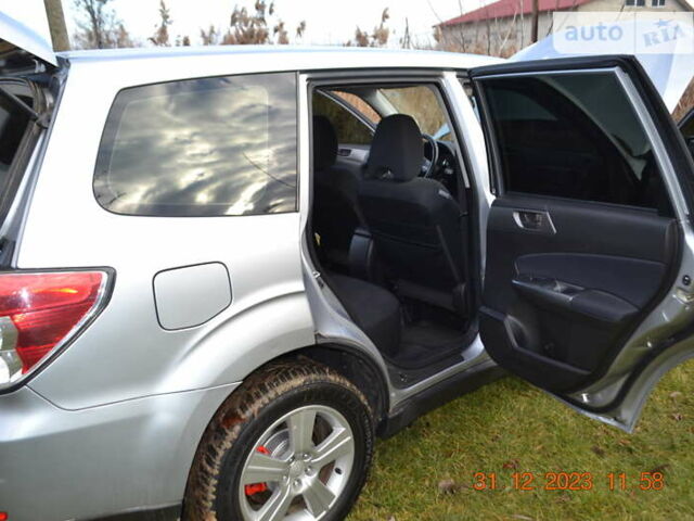 Сірий Субару Forester, об'ємом двигуна 2 л та пробігом 177 тис. км за 9400 $, фото 18 на Automoto.ua