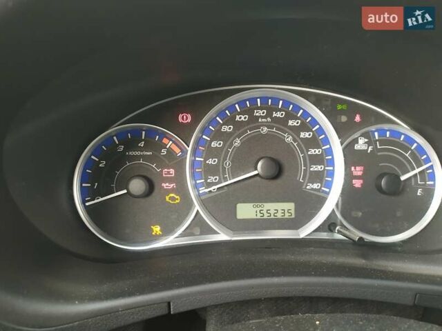 Серый Субару Форестер, объемом двигателя 2 л и пробегом 155 тыс. км за 8100 $, фото 3 на Automoto.ua