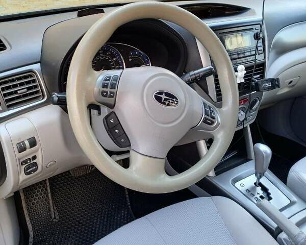 Сірий Субару Forester, об'ємом двигуна 2.5 л та пробігом 999 тис. км за 8500 $, фото 21 на Automoto.ua