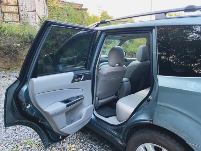 Серый Субару Форестер, объемом двигателя 2.5 л и пробегом 139 тыс. км за 10100 $, фото 15 на Automoto.ua