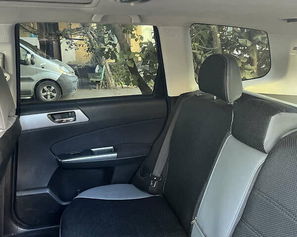Сірий Субару Forester, об'ємом двигуна 2 л та пробігом 170 тис. км за 7000 $, фото 7 на Automoto.ua