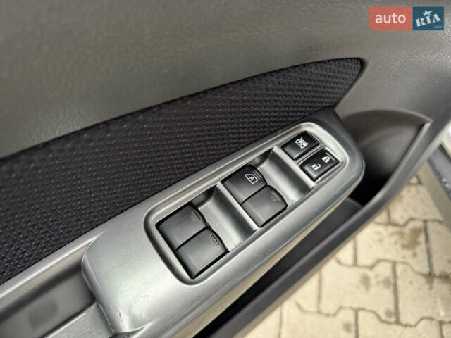 Серый Субару Форестер, объемом двигателя 2.5 л и пробегом 195 тыс. км за 10700 $, фото 11 на Automoto.ua