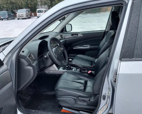 Сірий Субару Forester, об'ємом двигуна 2 л та пробігом 329 тис. км за 8500 $, фото 6 на Automoto.ua