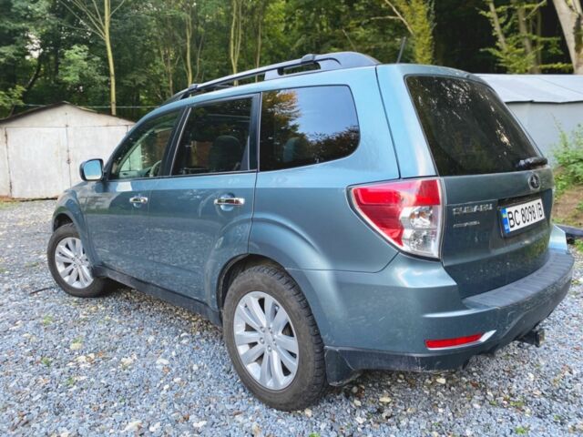 Серый Субару Форестер, объемом двигателя 2.5 л и пробегом 139 тыс. км за 10100 $, фото 3 на Automoto.ua