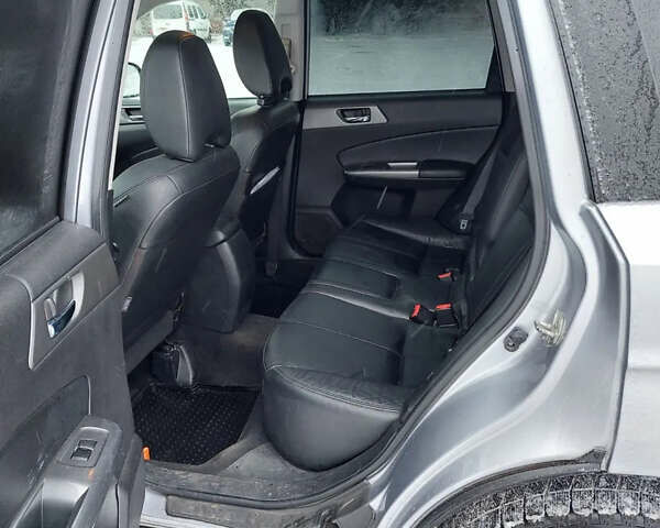 Сірий Субару Forester, об'ємом двигуна 2 л та пробігом 329 тис. км за 8500 $, фото 7 на Automoto.ua