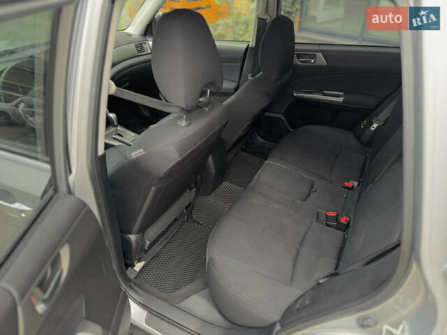 Серый Субару Форестер, объемом двигателя 2.5 л и пробегом 195 тыс. км за 10700 $, фото 9 на Automoto.ua