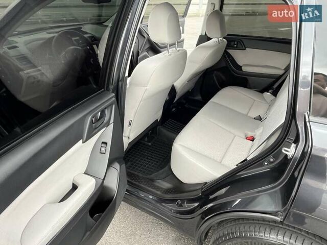 Сірий Субару Forester, об'ємом двигуна 2.46 л та пробігом 198 тис. км за 12100 $, фото 9 на Automoto.ua