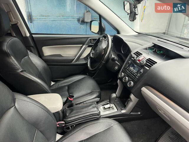 Сірий Субару Forester, об'ємом двигуна 2.5 л та пробігом 198 тис. км за 13000 $, фото 4 на Automoto.ua