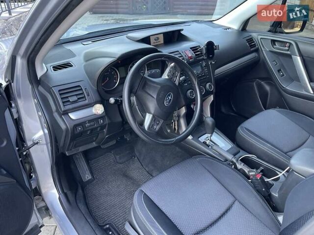 Субару Форестер 2014 в Мерефа на Automoto.ua Серый Субару Форестер, объемом двигателя 2.5 л и пробегом 150 тыс. км за 10800 $, фото 5 на Automoto.ua