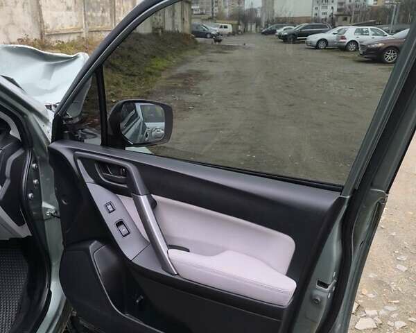 Серый Субару Форестер, объемом двигателя 2.5 л и пробегом 140 тыс. км за 2500 $, фото 5 на Automoto.ua