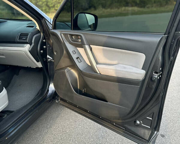 Серый Субару Форестер, объемом двигателя 2.5 л и пробегом 260 тыс. км за 12300 $, фото 11 на Automoto.ua