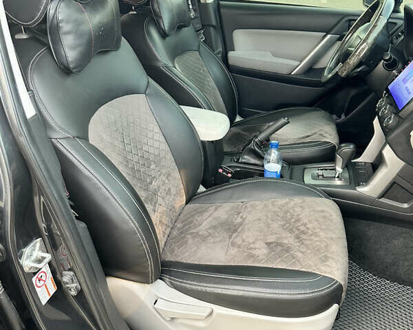 Серый Субару Форестер, объемом двигателя 2.5 л и пробегом 260 тыс. км за 12300 $, фото 13 на Automoto.ua