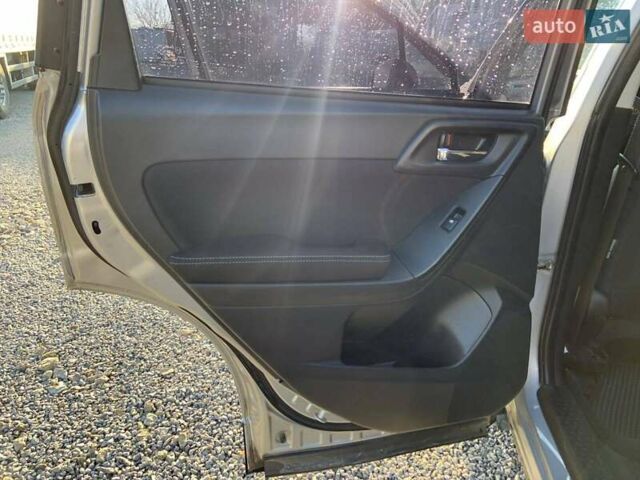 Серый Субару Форестер, объемом двигателя 2 л и пробегом 258 тыс. км за 17000 $, фото 13 на Automoto.ua