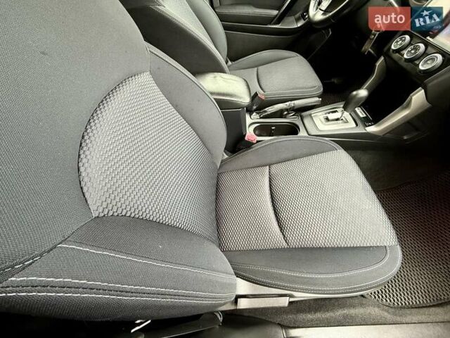 Субару Форестер 2015 в Одессе на Automoto.ua Серый Субару Форестер, объемом двигателя 2.5 л и пробегом 215 тыс. км за 11600 $, фото 47 на Automoto.ua