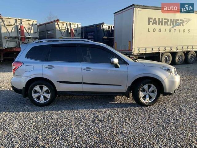 Серый Субару Форестер, объемом двигателя 2 л и пробегом 258 тыс. км за 17000 $, фото 3 на Automoto.ua