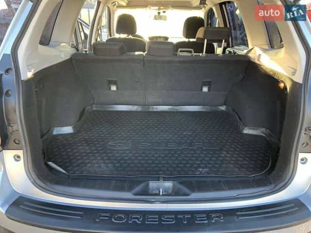 Серый Субару Форестер, объемом двигателя 2 л и пробегом 258 тыс. км за 17000 $, фото 26 на Automoto.ua