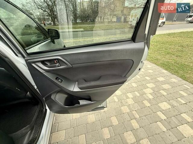 Субару Форестер 2015 в Одессе на Automoto.ua Серый Субару Форестер, объемом двигателя 2.5 л и пробегом 215 тыс. км за 11600 $, фото 41 на Automoto.ua