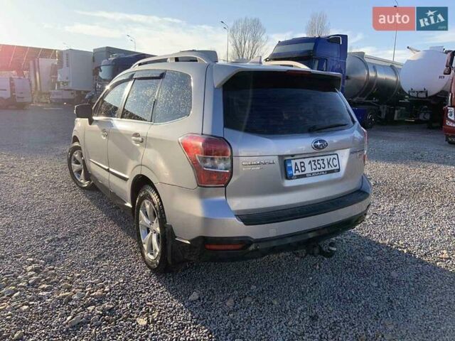 Серый Субару Форестер, объемом двигателя 2 л и пробегом 258 тыс. км за 17000 $, фото 5 на Automoto.ua
