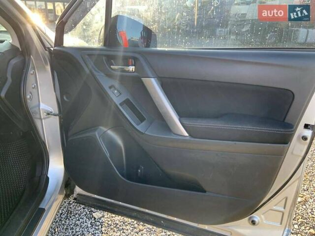 Серый Субару Форестер, объемом двигателя 2 л и пробегом 258 тыс. км за 17000 $, фото 25 на Automoto.ua