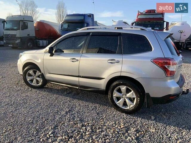 Серый Субару Форестер, объемом двигателя 2 л и пробегом 258 тыс. км за 17000 $, фото 6 на Automoto.ua