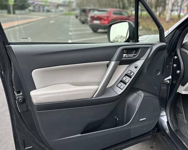 Серый Субару Форестер, объемом двигателя 2.5 л и пробегом 145 тыс. км за 15200 $, фото 9 на Automoto.ua