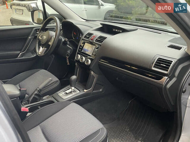 Серый Субару Форестер, объемом двигателя 1.99 л и пробегом 180 тыс. км за 15432 $, фото 8 на Automoto.ua