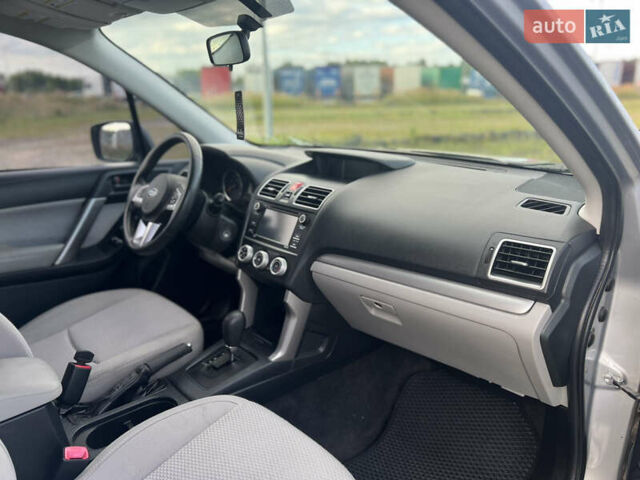 Субару Форестер 2016 в Львове на Automoto.ua Серый Субару Форестер, объемом двигателя 2.5 л и пробегом 135 тыс. км за 15500 $, фото 35 на Automoto.ua